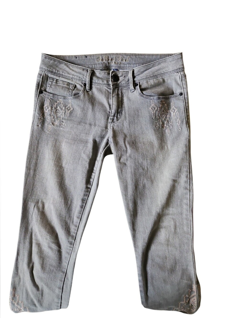 Bullhead Black Trading Co Gray Aztec Embroidered Capri Jeans Size 5 Y2K Boho - Picture 2 of 6